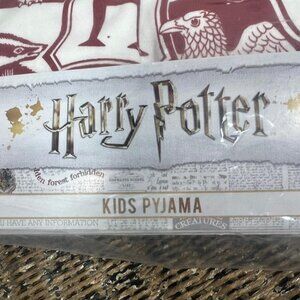 NWT Harry Potter Girls Hogwarts Pajamas in Black/White/Red - Size 12-13 Years